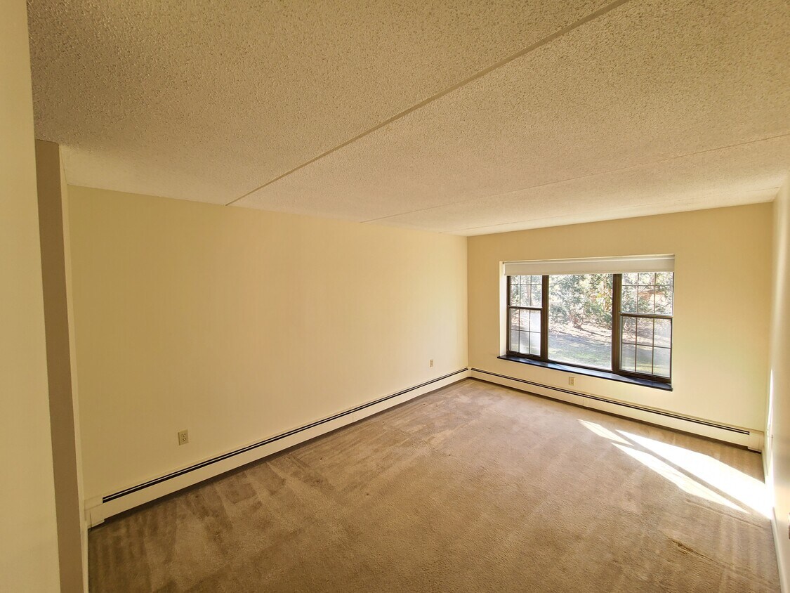 Primary Photo - 76 Beaconwood Rd