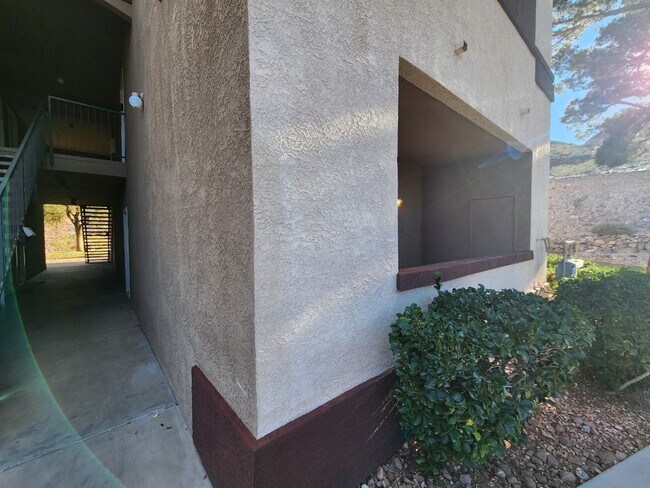 Foto del edificio - Fantastic, well maintained 2 bedroom condo.
