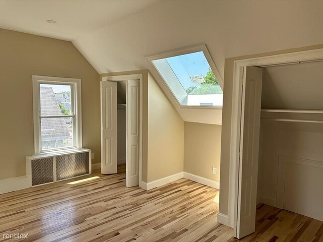 Building Photo - 4 br, 3.5 bath Duplex - 14 Lincoln Rd Dupl...