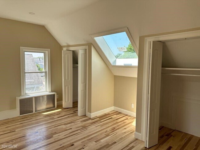 Foto del edificio - 4 br, 3.5 bath Duplex - 14 Lincoln Rd Dupl...