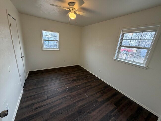 Foto del edificio - 2715 E 2nd St