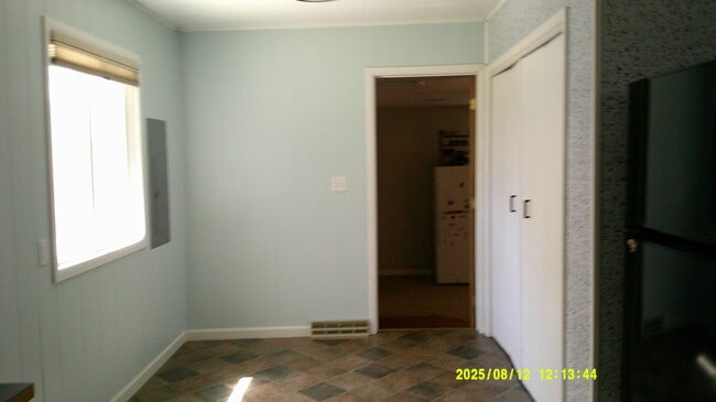 dining room - 1405 Main St