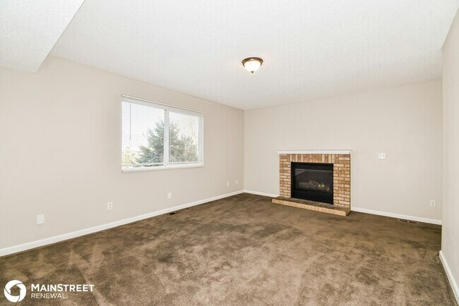 Building Photo - 595 Camrose Ct