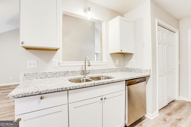 Foto del edificio - 3686 Oakwood Manor Ct