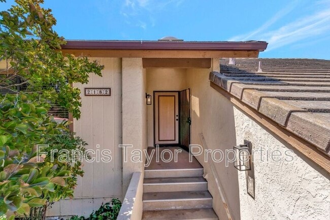 Building Photo - 2182 Firethorn Glen