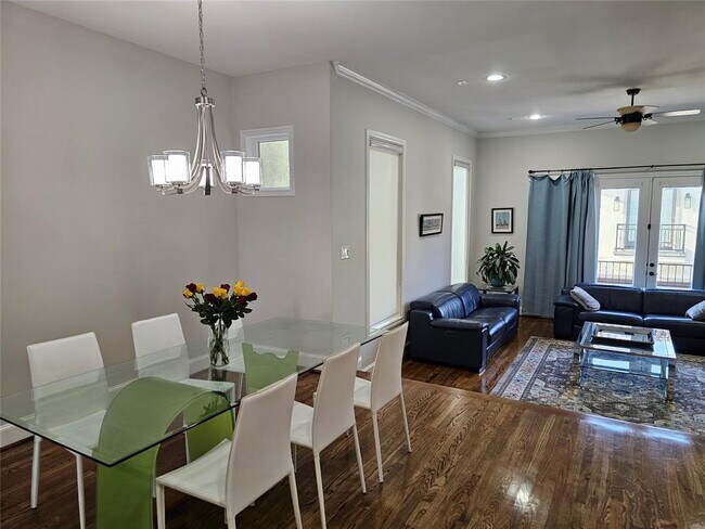 Foto del edificio - 939 Queen Annes Rd