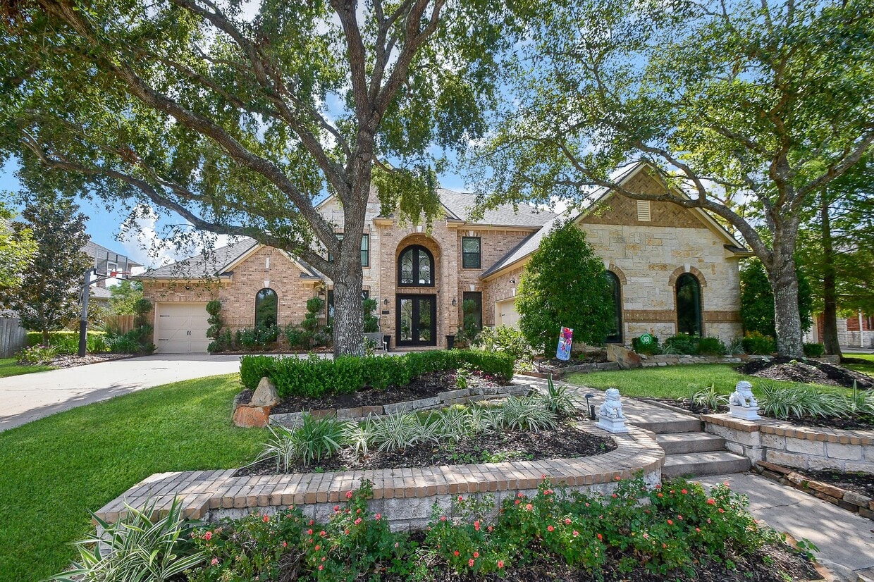 Foto principal - 7106 Habersham Ave