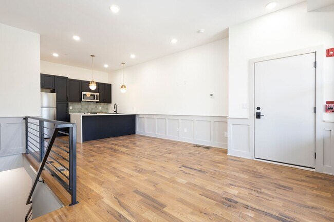 Foto del edificio - Your Next Home Awaits – Spacious & Beautiful Apartment in North Philadelphia!