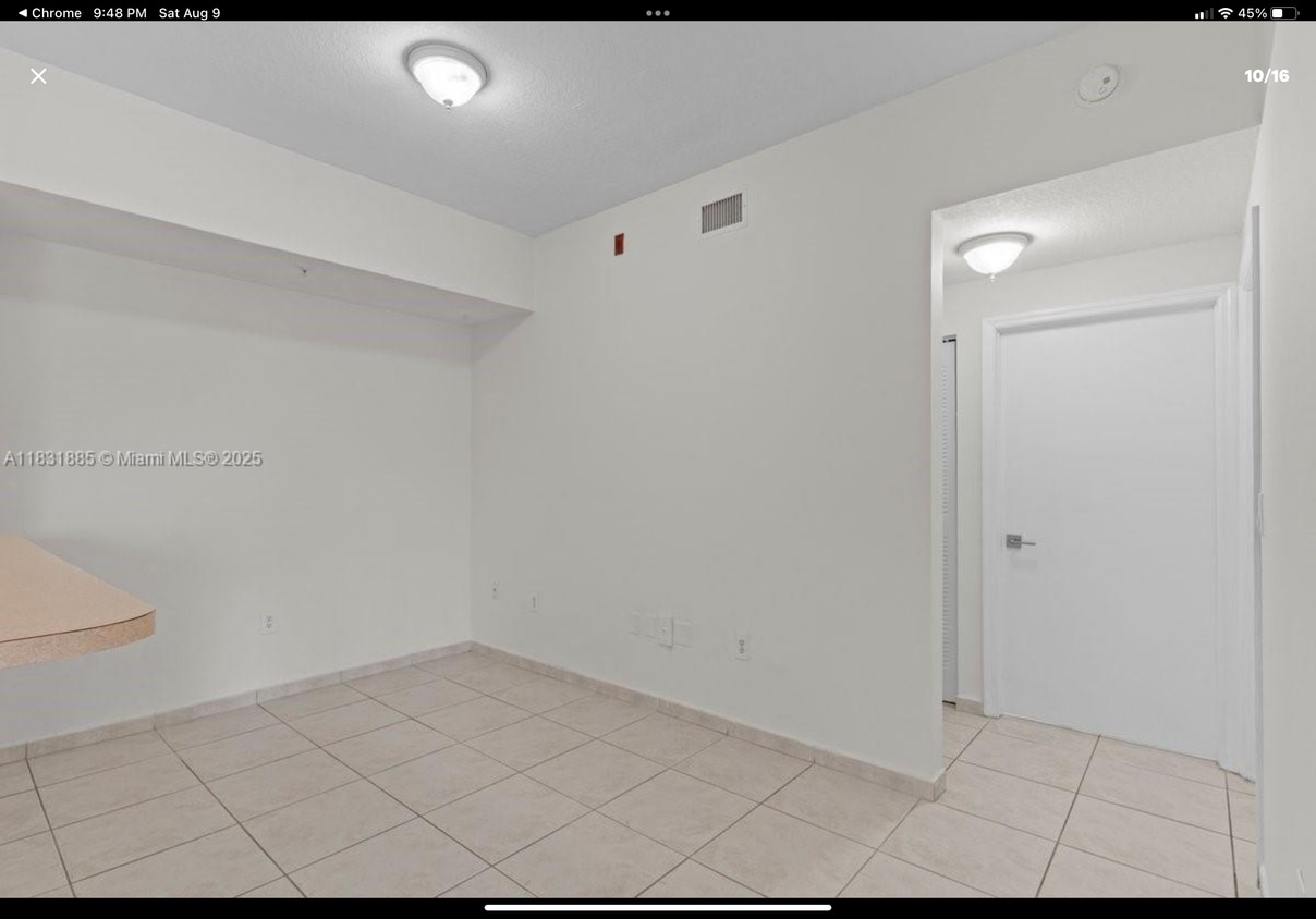 Foto del edificio - 7280 NW 114th Ave