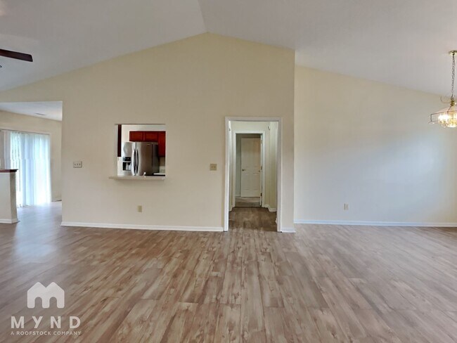 Building Photo - 704 Treyburn Lakes Way