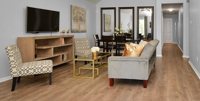 Building Photo - 18407 Early Grn Trl