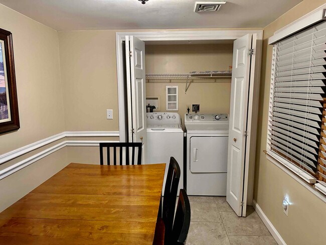 Building Photo - 61 Fielder Ave