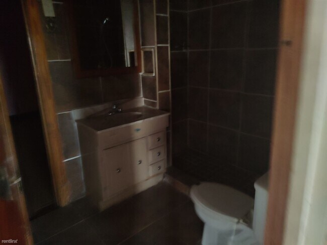 Foto del edificio - 3 br, 2 bath House - 830 East 12th Street