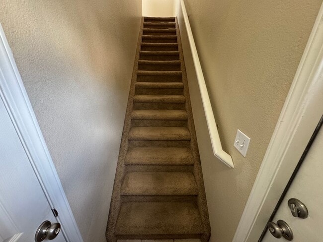 Building Photo - Perfect 1Bed 1Bath Unit right by I-25!!!