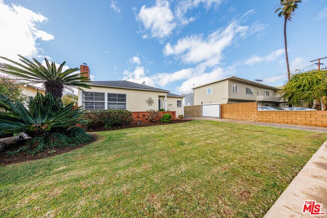 Foto del edificio - 785 El Medio Ave