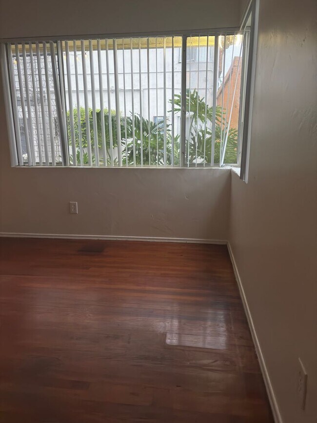 Foto del edificio - 4476-4476 Illinois St