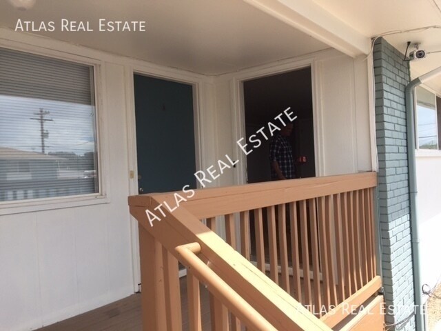Building Photo - Coming Soon! 2 Bedroom 1 Bathroom Minutes ...