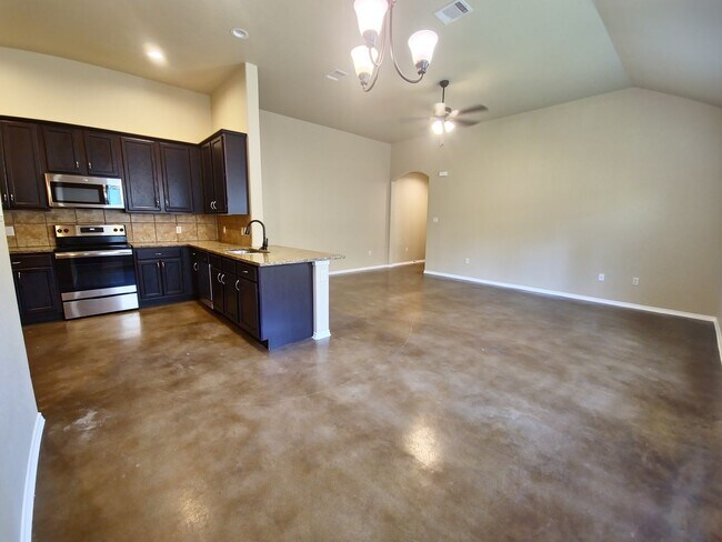 Building Photo - 415 Joanne Lp