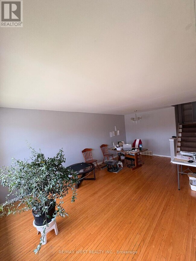 Photo du bâtiment - 9 Syracuse Crescent