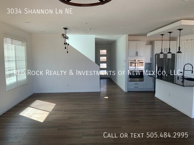 Foto del edificio - 3034 Shannon Ln NE