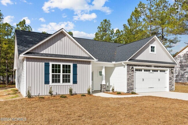 Building Photo - 619 Muscadine Ln