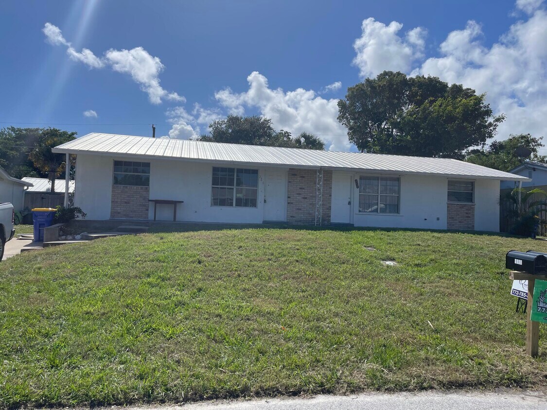 2306 NE Rustic Place 2306 Jensen Beach Fl House for Rent in