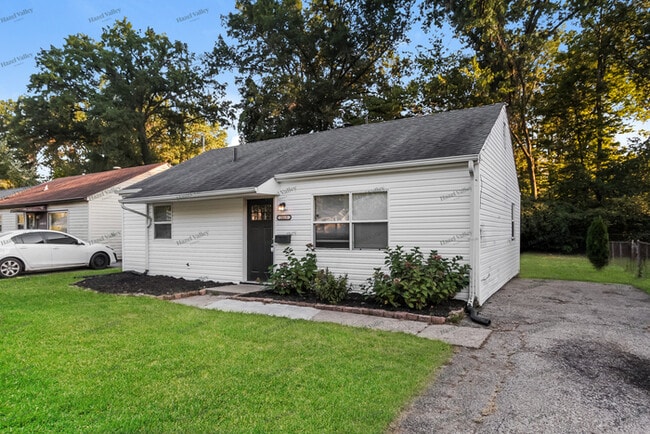 Photo - 2019 Catalpa Ave House