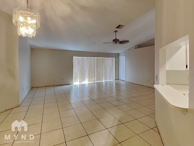 Building Photo - 11211 Sailbrooke Dr
