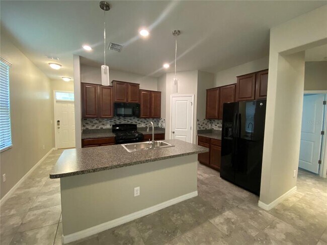 Foto del edificio - 21036 Wistful Yearn Dr