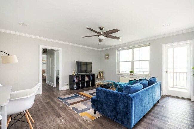 Foto del edificio - 300 W Peachtree St NW