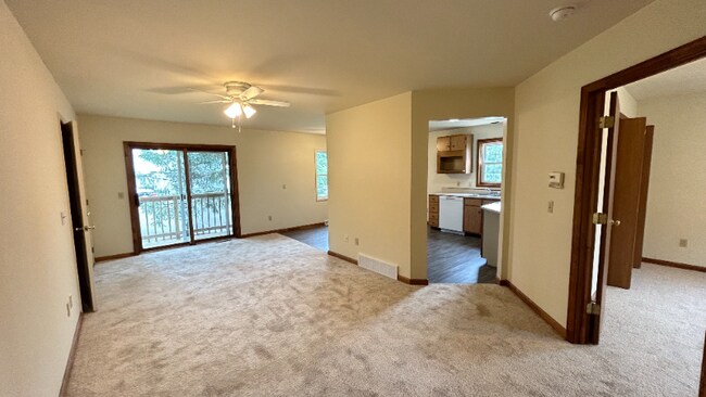 Foto del edificio - 4210 Menga Dr