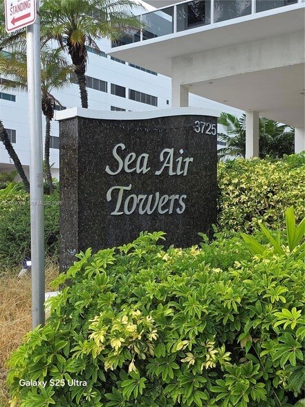 Foto del edificio - 3725 S Ocean Dr