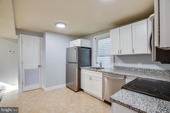 Photo - 269 4th Ave Apartments