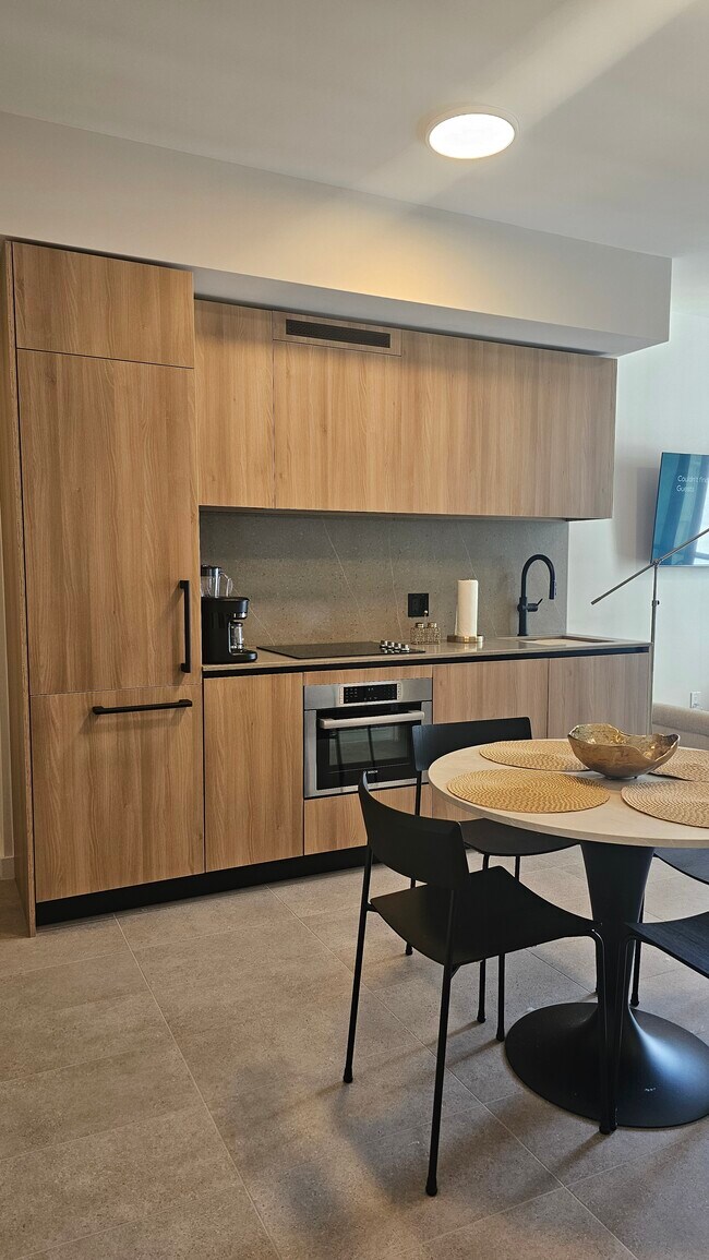 Foto del edificio - 121 NE 5th St