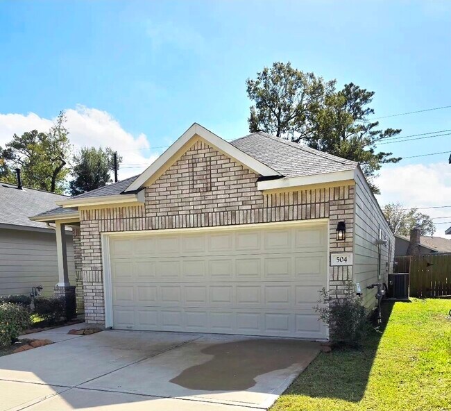 Foto del edificio - 504 Emerald Thicket Ln