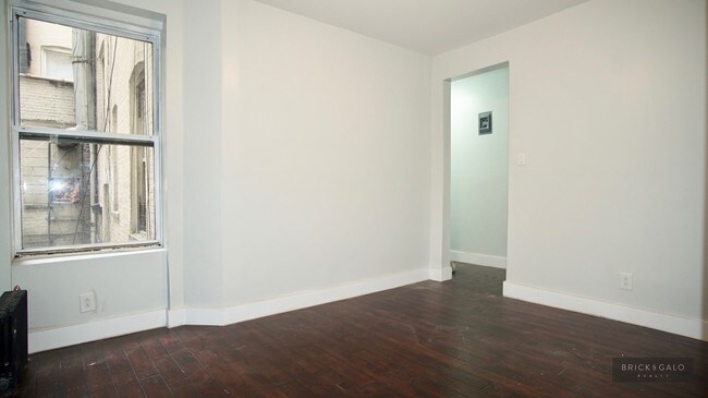 Building Photo - 501 W 170th St