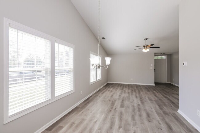 Building Photo - 1007 Kansas City Dr