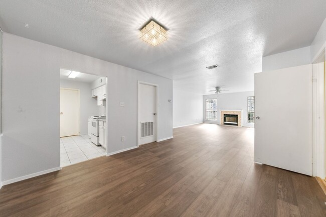 Building Photo - 6500 Sands Point Dr