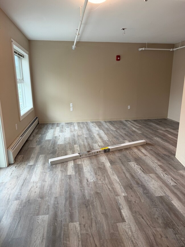 Building Photo - 60 Pleasant St