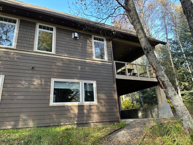 Building Photo - 4720 Craftsman Rd