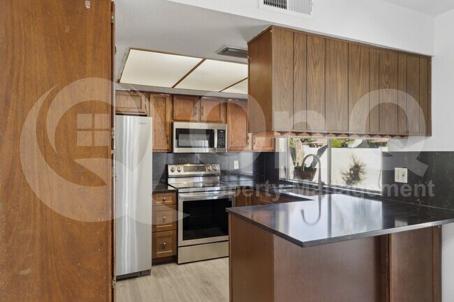 Foto del edificio - 9300 E Kalil Dr