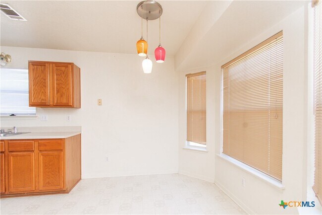 Foto del edificio - 2900 Southhill Dr