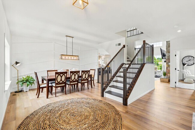 Foto del edificio - Luxury Modern Farmhouse in Lexington Point | 5 Bedrooms + Finished Basement