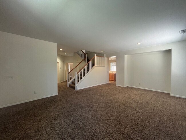 Foto del edificio - 44321 Sunmist Ct