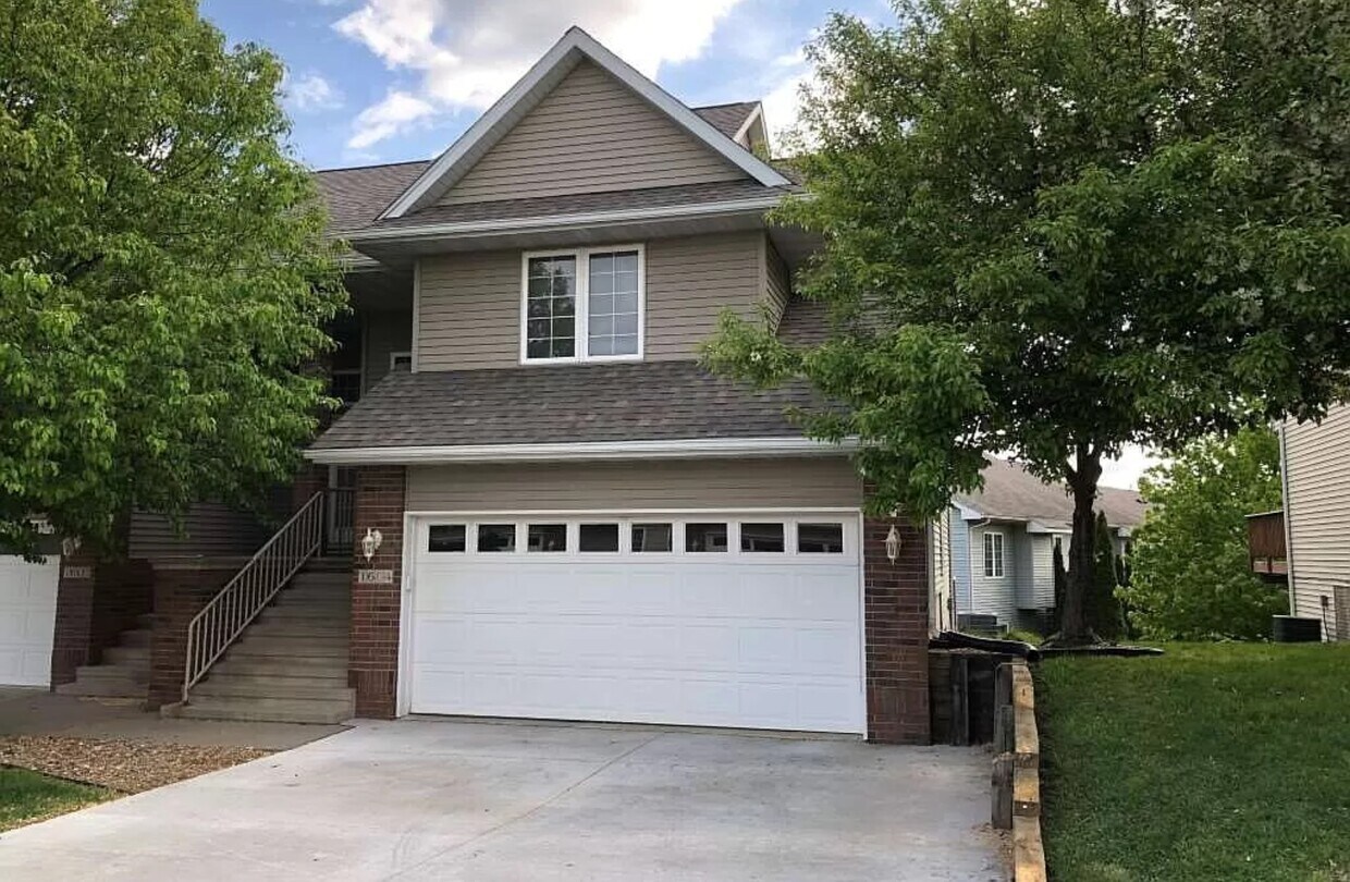 Primary Photo - 1604 Ranier Dr