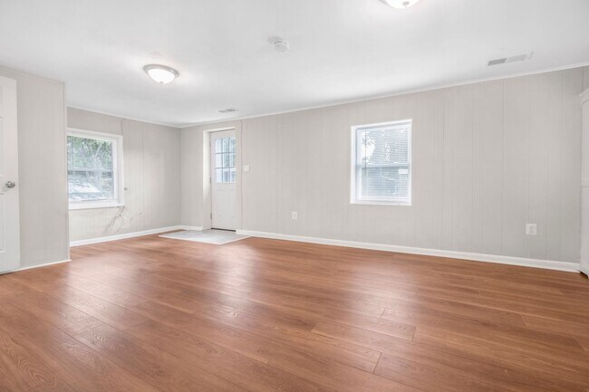 Building Photo - Cozy 2 BR/1 BA Apartment in Bowie!