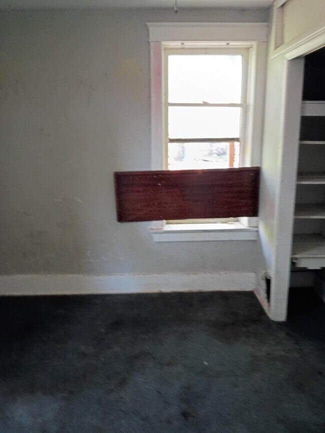 Foto del edificio - 1027 Garth Ave