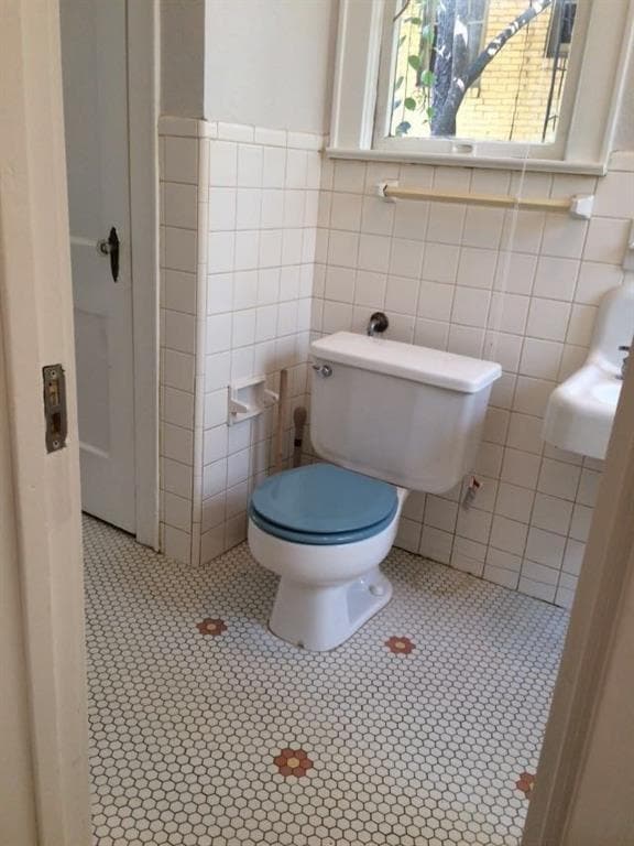 Building Photo - 202 E 31st St