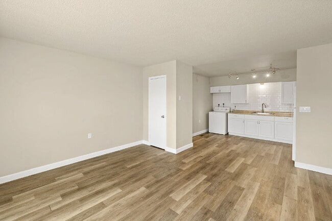 Photo - 404 Sunny Ln Apartment