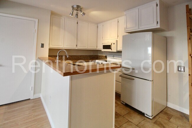 Foto del edificio - 3550 Ruffin Rd